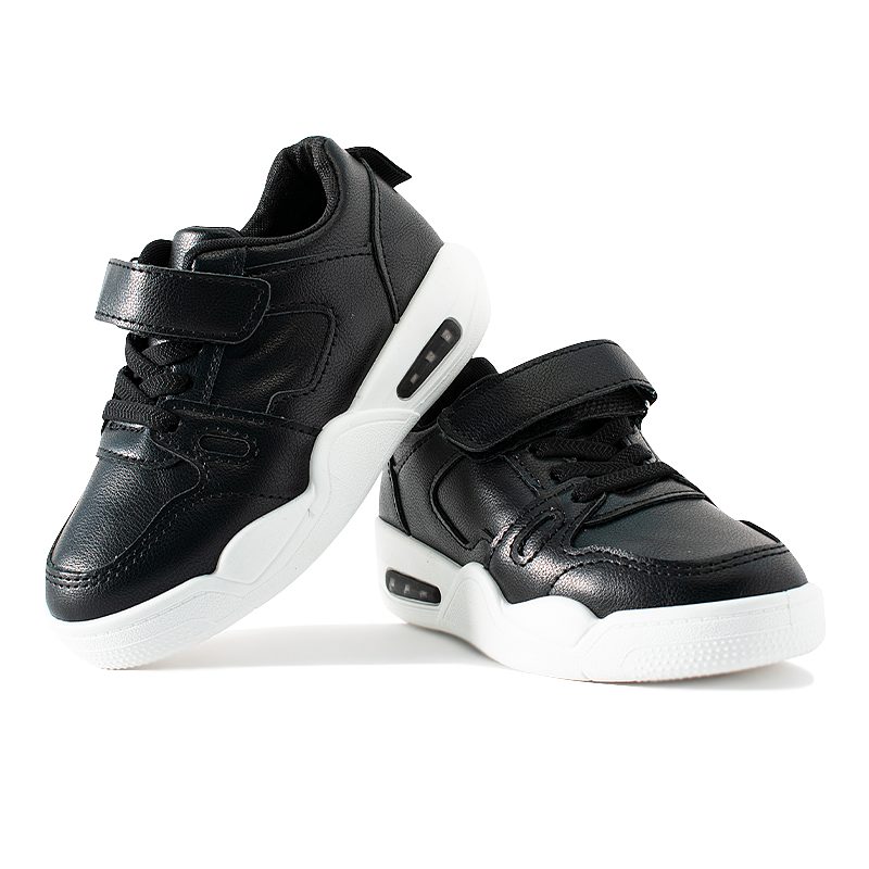 Black Sneakers 1